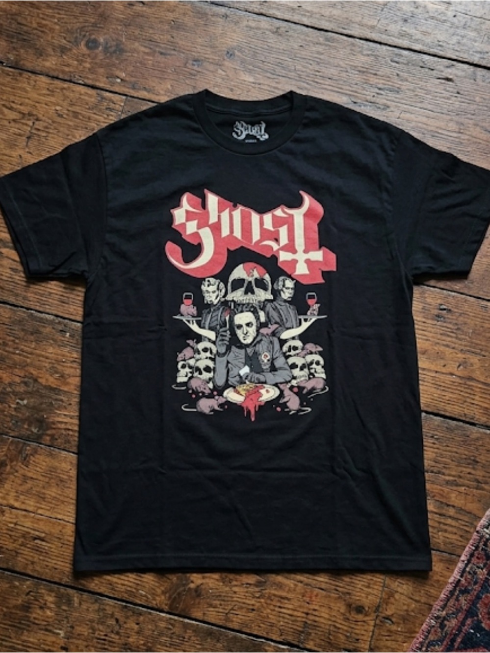 Ghost Short-Sleeve Tee with Red and Cream Graphic
